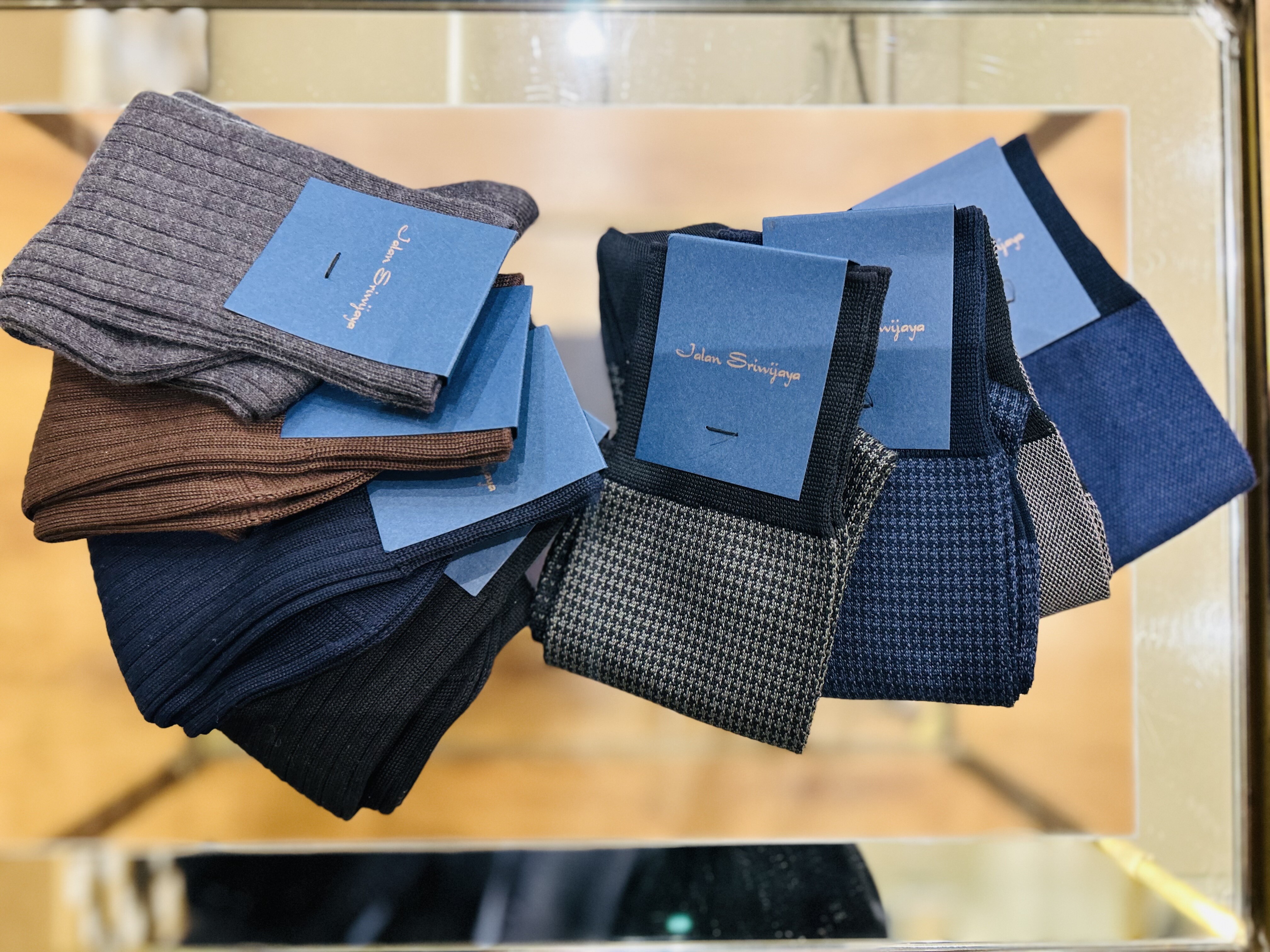 注目】靴下のバリエーションが増えました♪ | Jalan Sriwijaya / G.H.