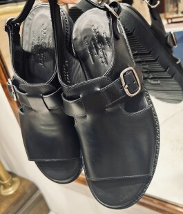 【NEW ARRIVAL】新作サンダル入荷してます