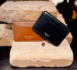 Cardcase入荷いたしました。