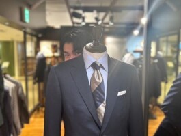 【春夏スーツ紹介】季節感のある生地でお洒落スーツを！