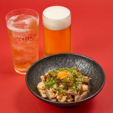 小生ビール / ハイボール / ホルモン刺盛