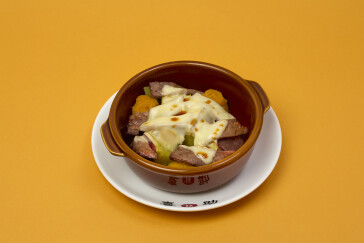 牛たんとさつまいもとかぼちゃのチーズ焼き