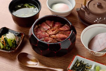 和牛ロースのひつまぶし