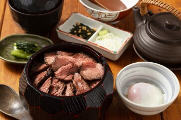 和牛と熟成ハラミ　贅沢2種盛りひつまぶし御膳