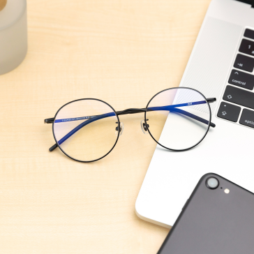 ブルーライトカットレンズ(度なし対応も可能)