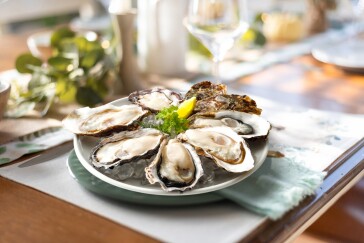8TH SEA OYSTER Bar